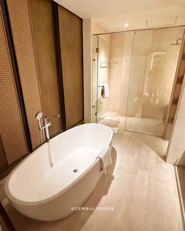 Bali Natural Stone Project 14 - Five-Star Hotel Bathroom Project